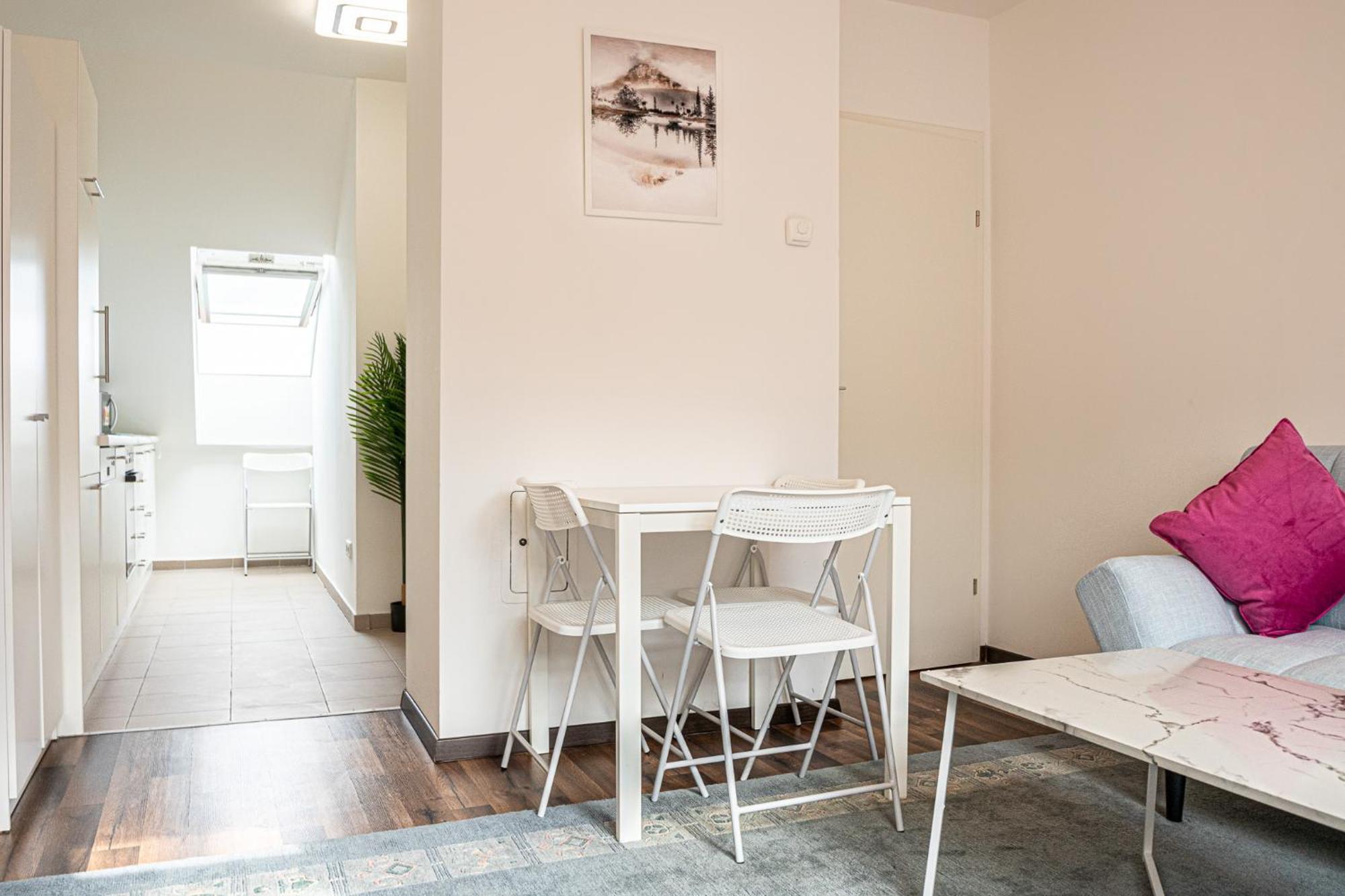 Airy Attic Apt.: Stylish Studio At Penzing Area Відень Екстер'єр фото