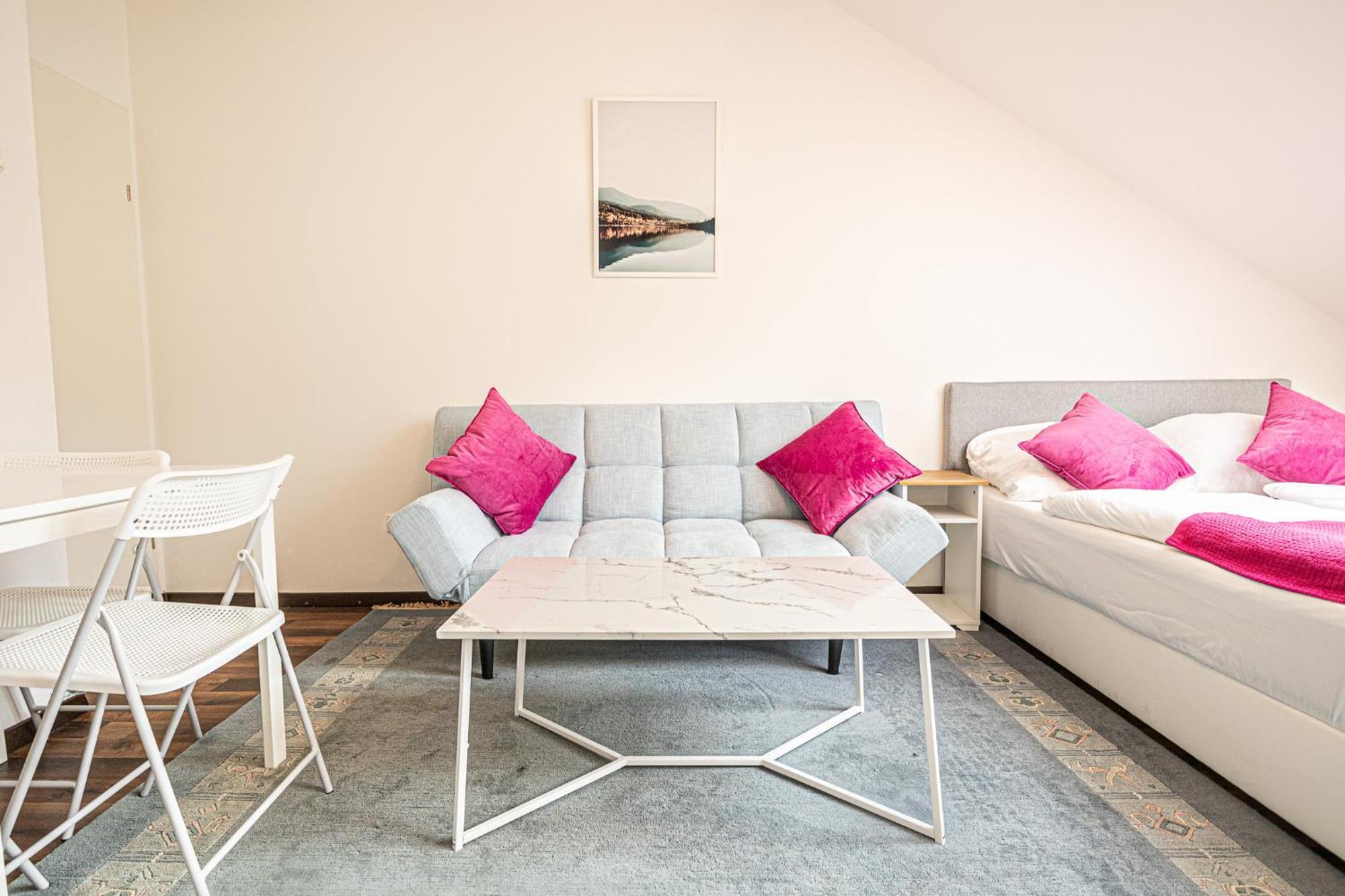 Airy Attic Apt.: Stylish Studio At Penzing Area Відень Екстер'єр фото